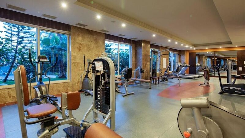 Crystal Admiral Resort Suites & Spa