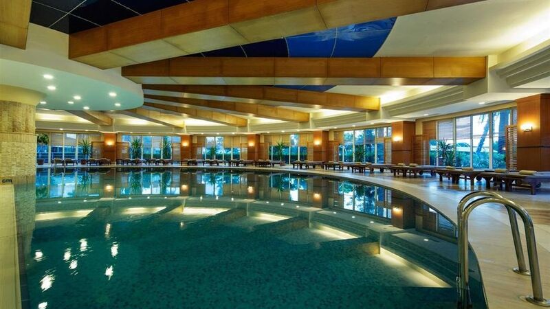 Crystal Admiral Resort Suites & Spa