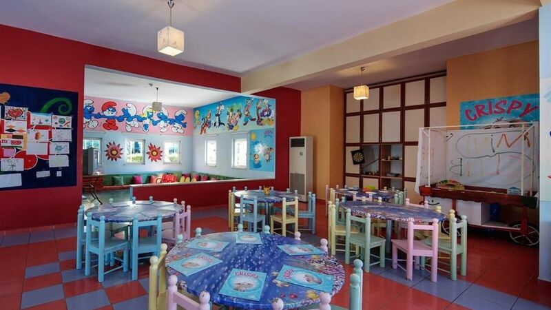 Crystal Admiral Resort Suites & Spa