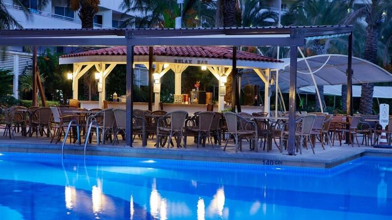 Crystal Admiral Resort Suites & Spa