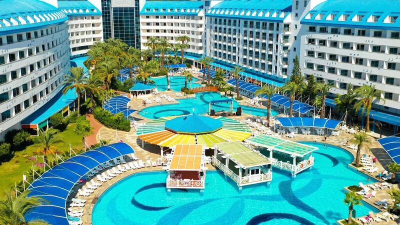 Crystal Admiral Resort Suites & Spa