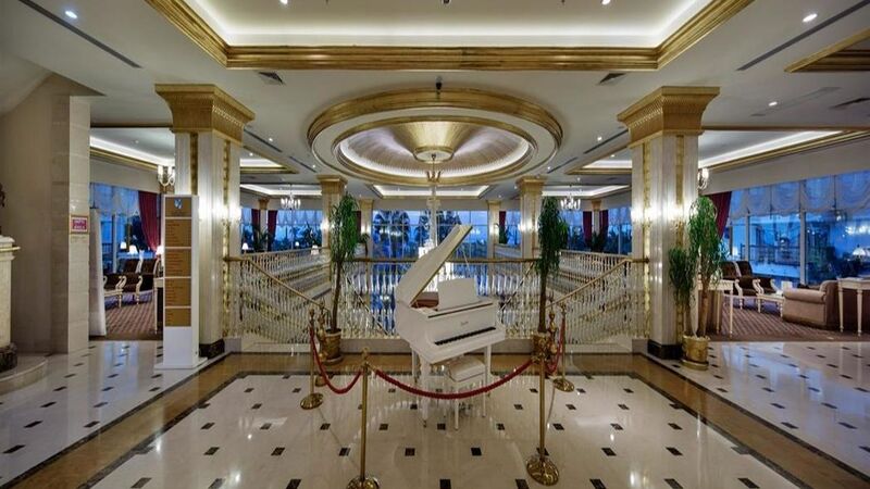 Crystal Palace Luxury Resort & Spa