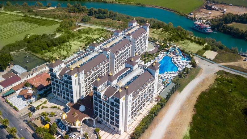 LRS Lake & River Side Hotel