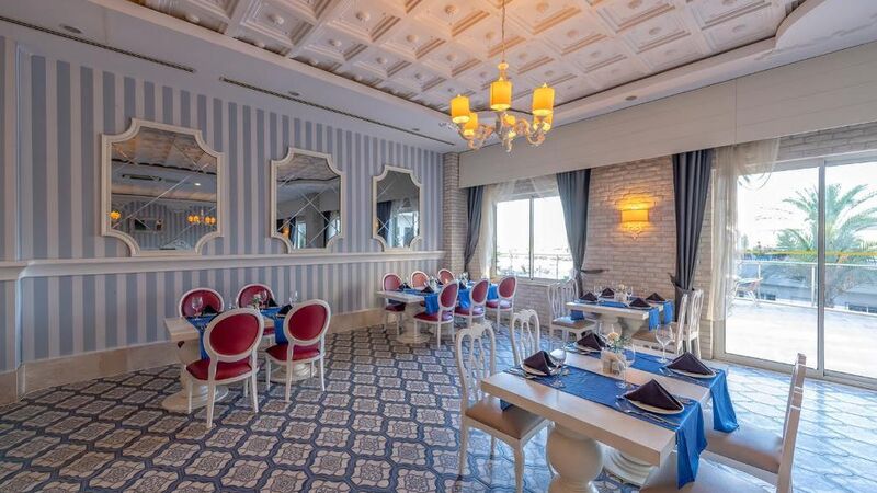 LRS Lake & River Side Hotel