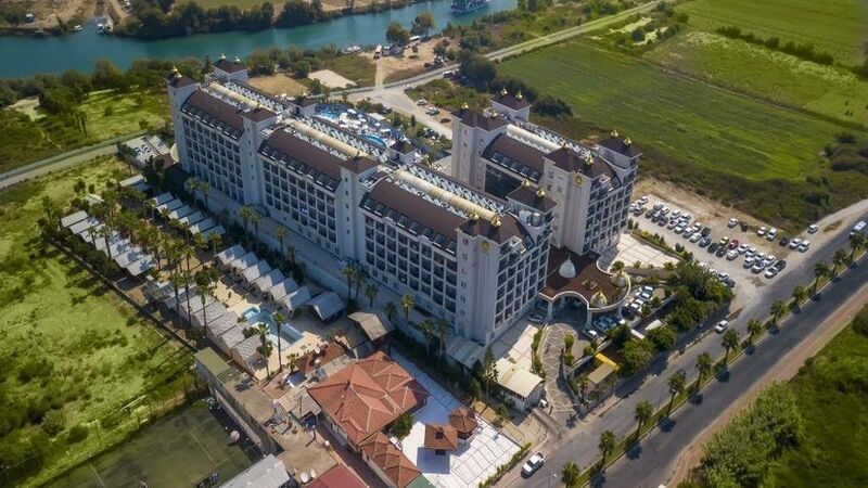 LRS Lake & River Side Hotel