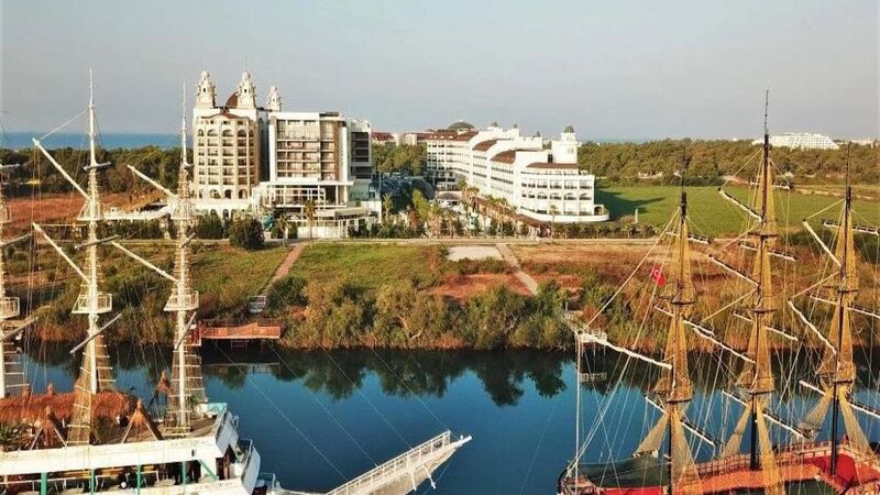 LRS Port River Hotel