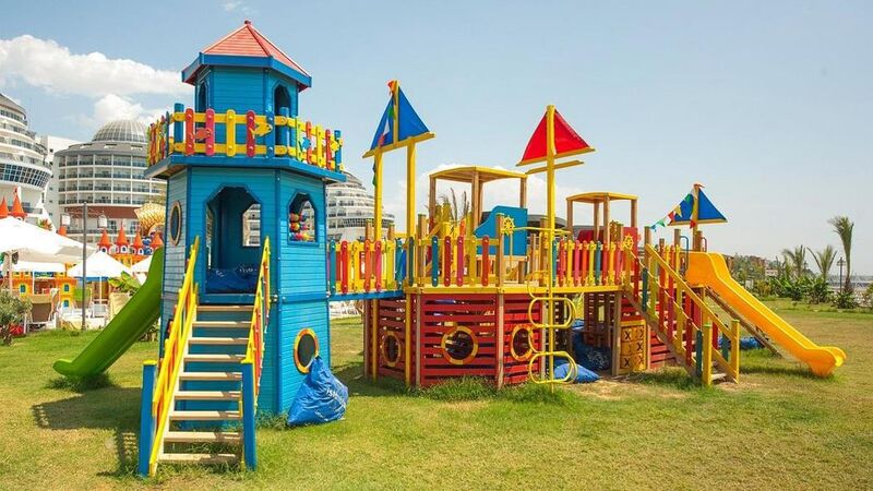 Seaden Sea World Resort & Spa