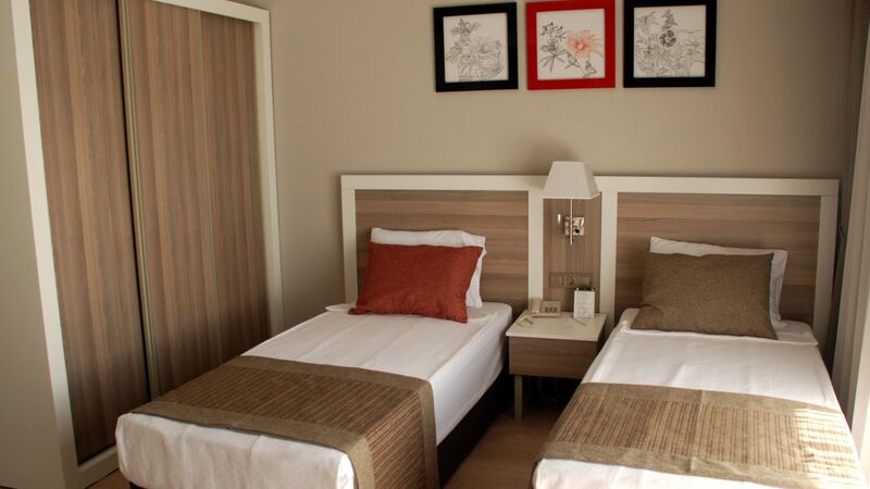 LRS Lake & River Side Hotel