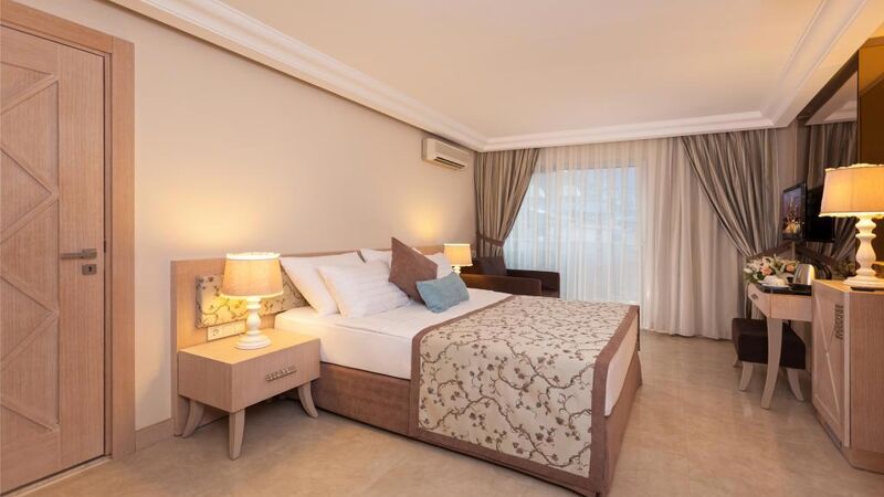 Xperia Saray Beach Otel