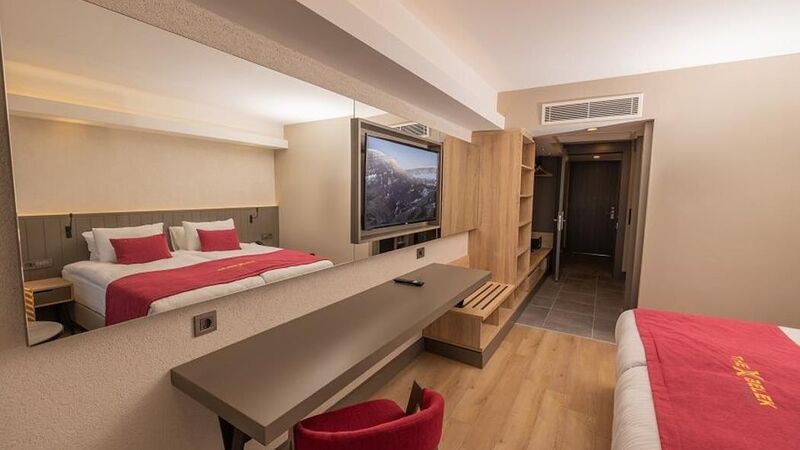 The X Belek