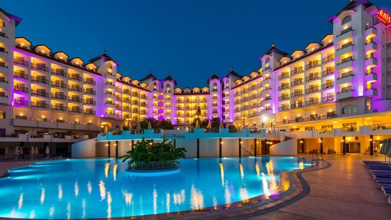 Serenis Hotel
