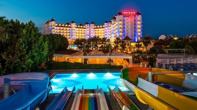 Serenis Hotel