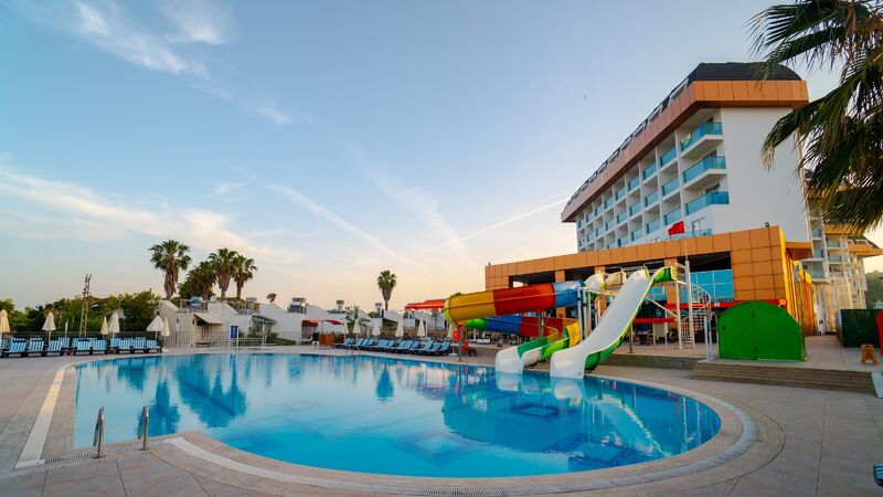Throne Beach Resort & Spa 