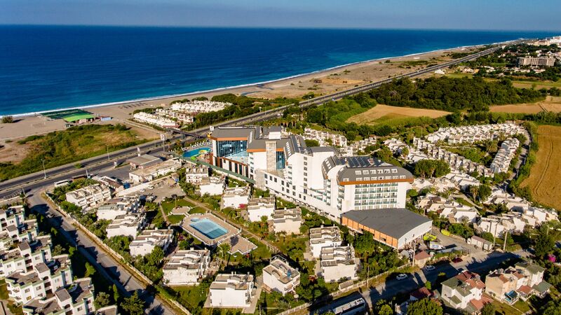 Throne Beach Resort & Spa 