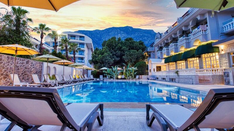 Rose Garden Premium Hotel
