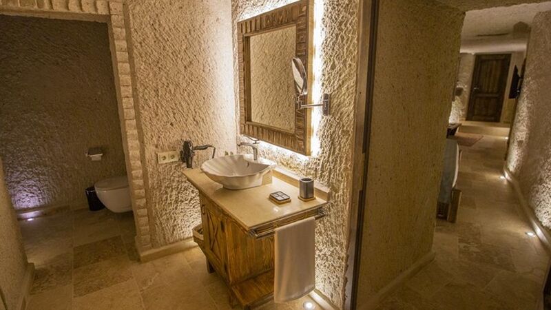 Nino Cave Suites