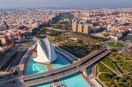Mega Portekiz & Endülüs & İspanya Turu Pegasus Havayolları ile 7 Gece 8 Gün (MAD-BCN) IS001 
