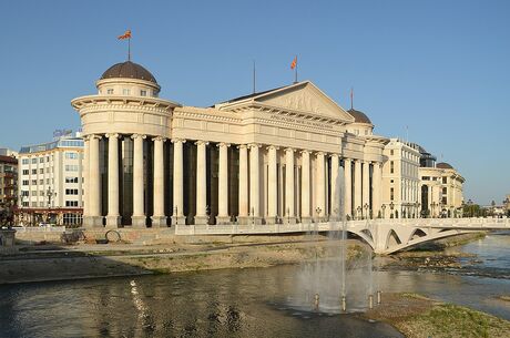 Adana Çıkışlı Kosovalı Büyük Balkanlar Turu AJet ile Extra Turlar ve Akşam Yemekleri Dahil SKP-BEG