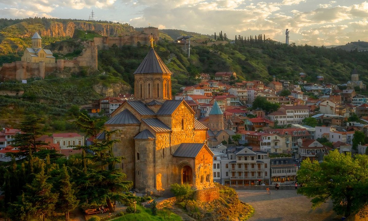 Tiflis Turu 3 Gece Her Perşembe Hareket