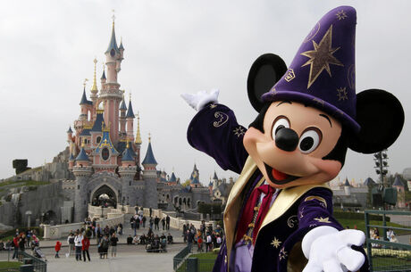 Paris & Disneyland Turu Pegasus ile 4 Gece 5 Gün ORY-ORY TT001