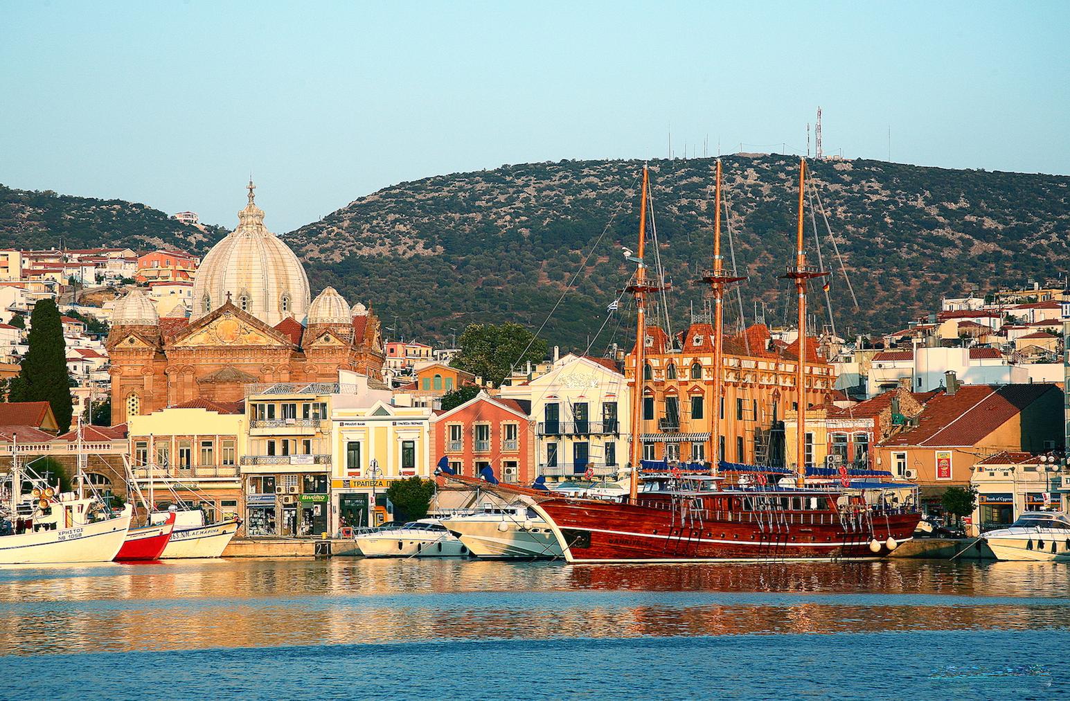 İzmir Alsancak Hareketli Midilli Adası Turu 2 Gece 3 Gün IT001