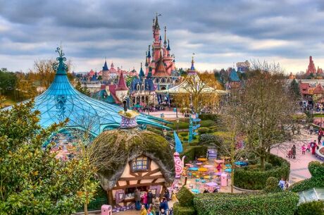 Paris & Disneyland Turu Pegasus Havayolları ile 4 Gece 5 Gün (ORY-ORY) IS001 - Akşam Dönüş
