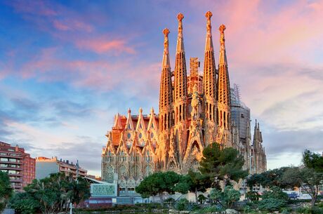 İzmir'den İspanya Ve Endülüs İkonları Turu Sunexpress Havayolları İle 7 Gece BCN-BCN IS001