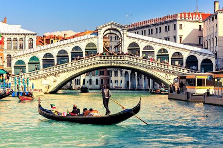 Büyük İtalya Turu Ajet Havayolları İle 5 Gece 6 Gün (Roma-Bergamo)