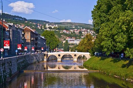 Otobüslü Balkan Masalı Turu 7 Gece 9 Gün MC001